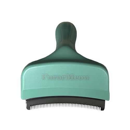 Pet Deshedding Tool with Curve Blade (Small / Green)