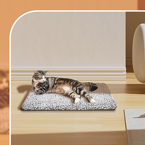 Self Heating Pet Pad (45.3"L x 27.5"W x 1.0"Th / Light Gray)