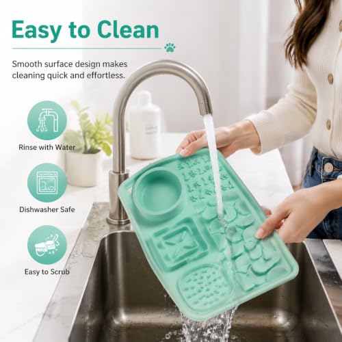 Silicone Dog Slow Feeder Lick Mat with Suction Cups (mint green)