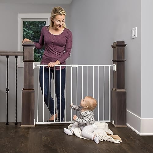 Safety 24" 40.5" Extra Wide Baby Gate for Top of Stairs & Dooways (White / 24"-40.5"W x 28.75"H)