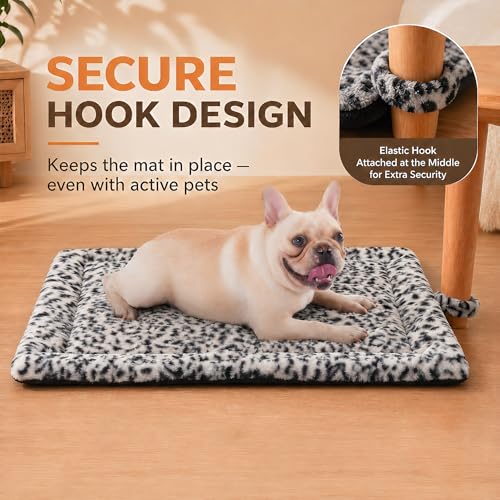 Self Warming Cat Pad for Cats and Dogs (30 x 24 inch / Black/White)