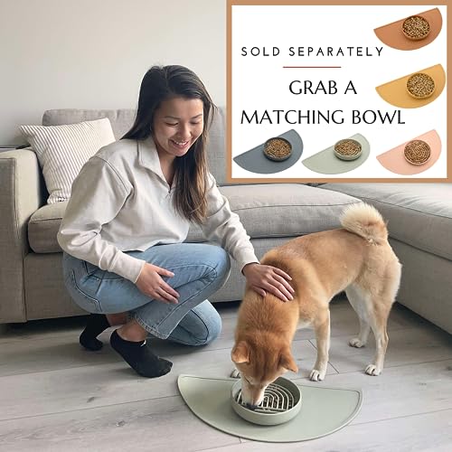 Silicone Dog Food Mat (Honey / Medium)