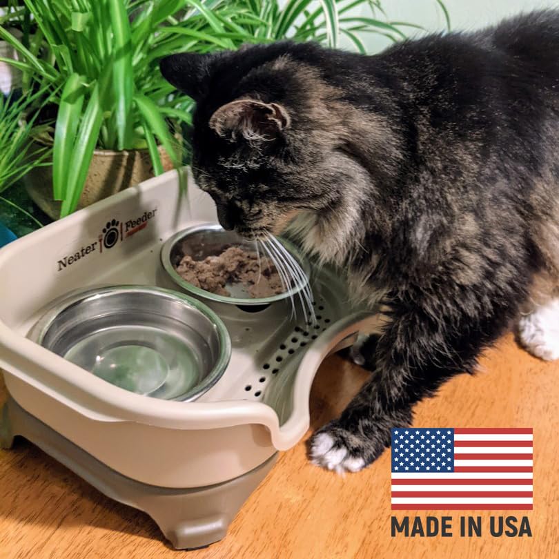 Express Mess Proof Cat Bowls Elevated (Cat w/ Standard Bowls / Cappuccino)