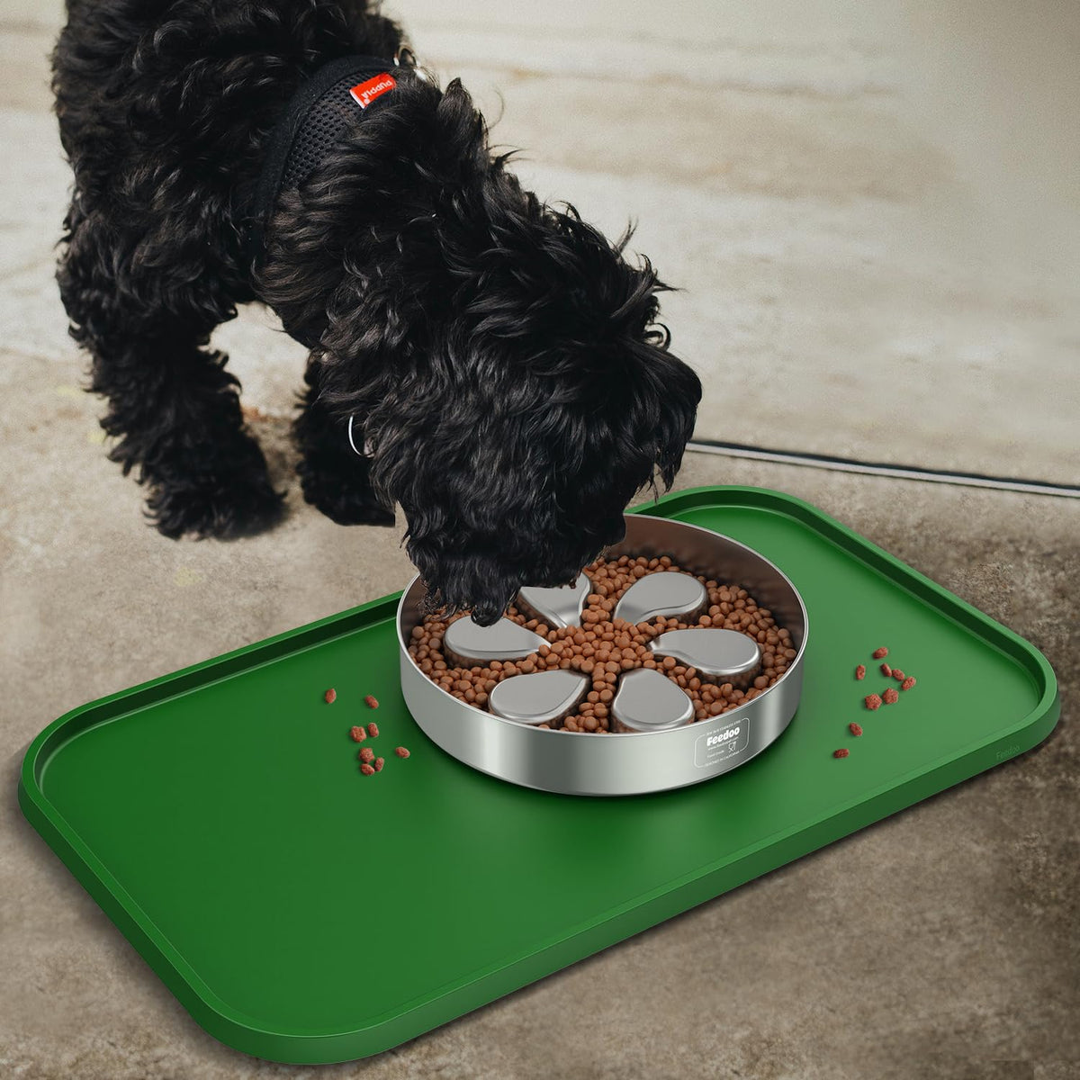 Pet Feeding Mat [Warped Resistant Raised Edge] (23.5"L x 13.5"W / Green)