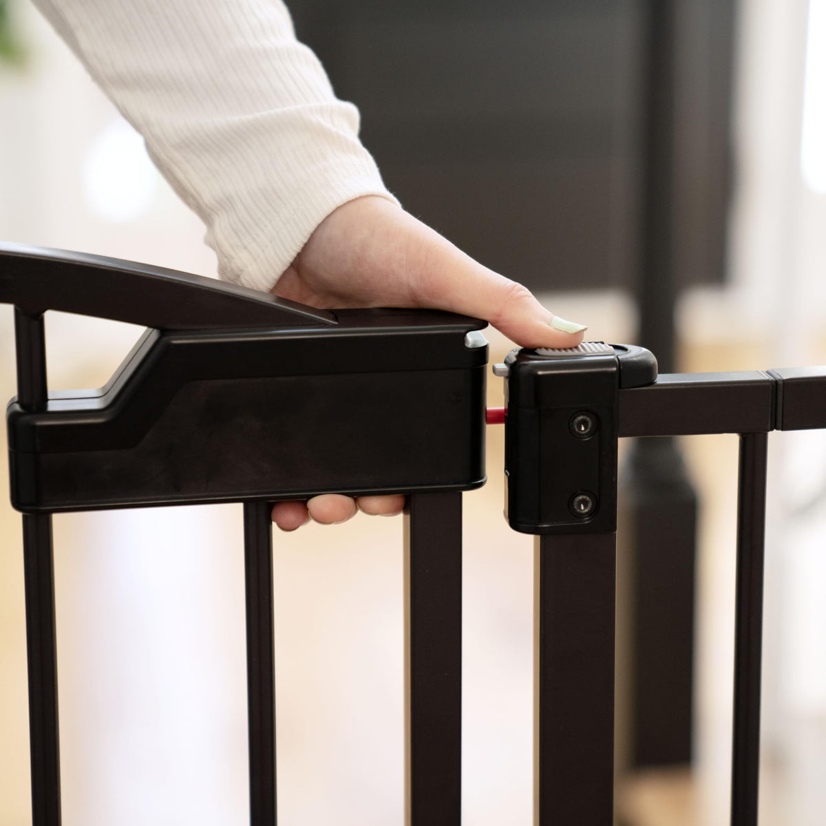 Easy Open Baby Gate & Dog Gate (Espresso - Easy Open / 27.5"-52" W x 28" H)